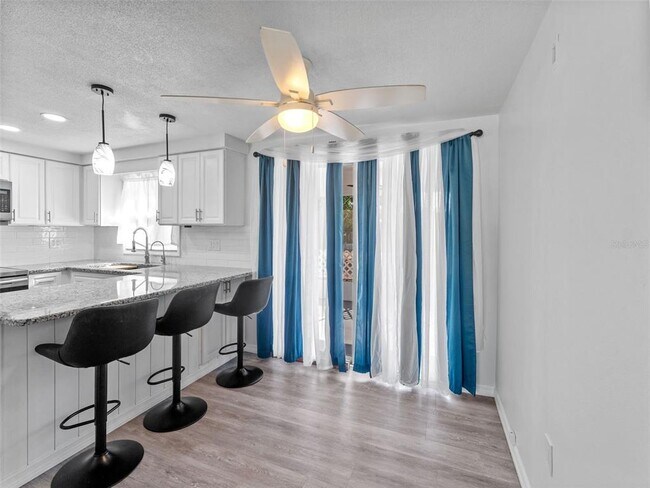 Building Photo - 4848 Picture Ave