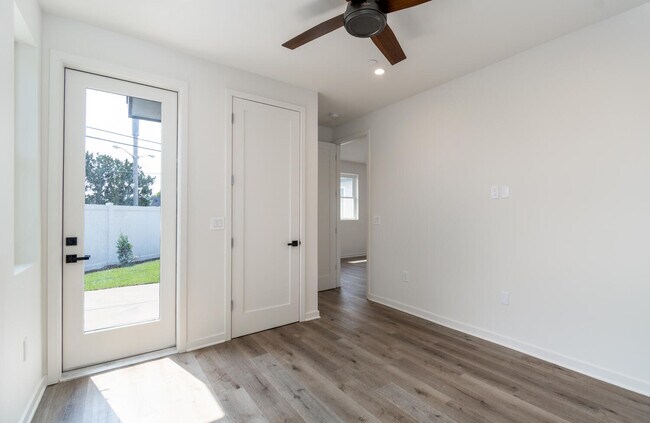 Building Photo - 6402 Kenwater Pl