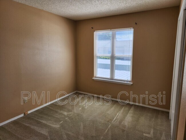 Building Photo - 6702 Everhart Rd