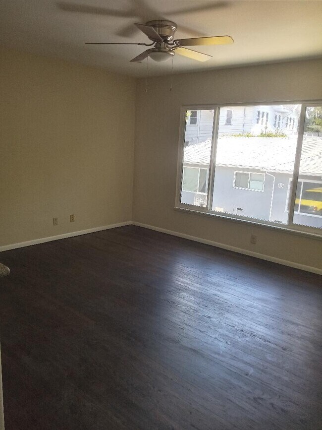 Building Photo - 822 E Sacramento St