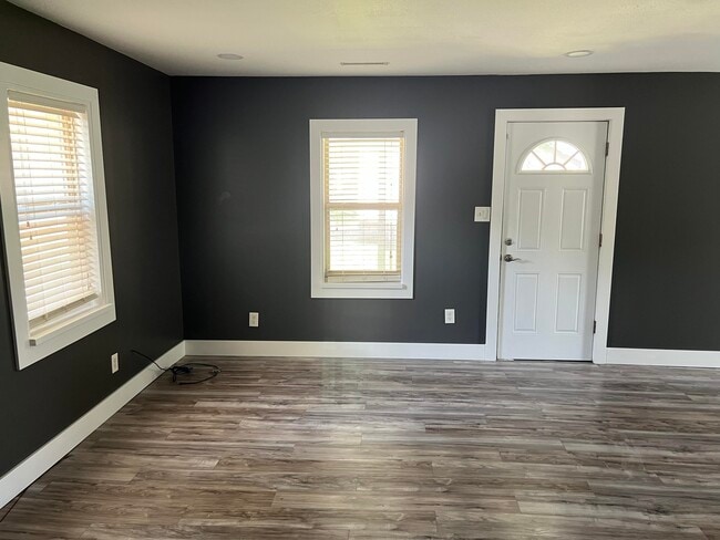 Building Photo - 807 Clinkscales Rd