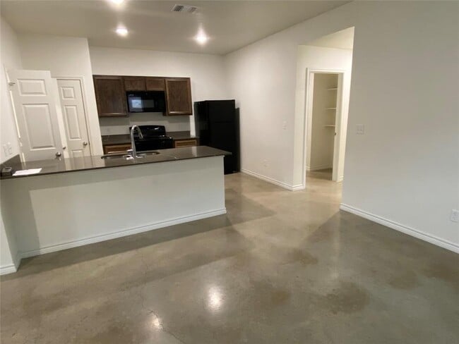 Building Photo - 2320 Duntov Dr