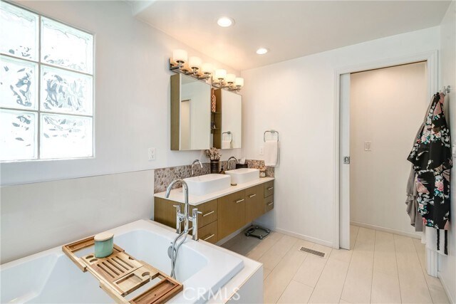 Building Photo - 433 Marine Pl