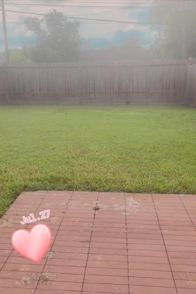 Building Photo - 9518 Ashville Dr