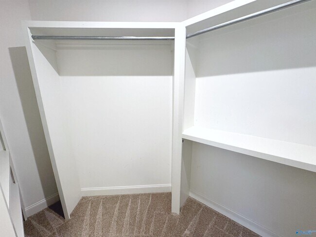 Building Photo - 118 Waxwing St