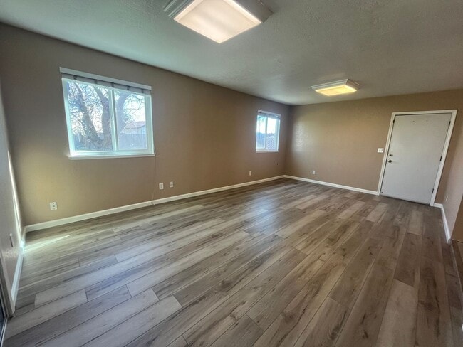 Building Photo - Spacious 4bed 2bath home in Elverta!