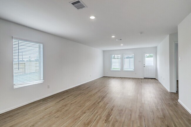 Building Photo - 9303 Sierra Pt Wy