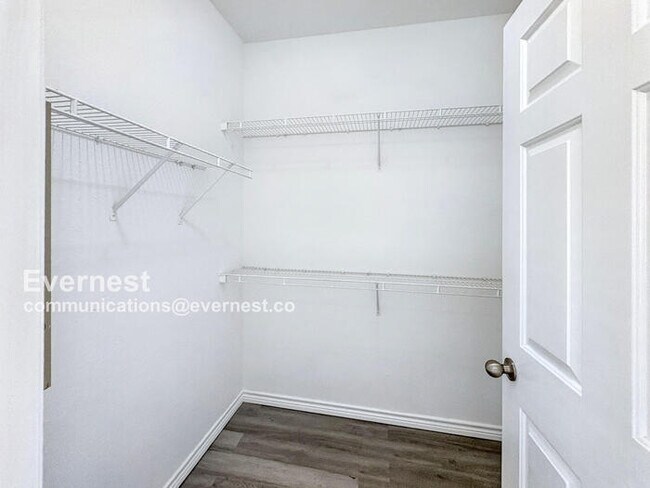 Building Photo - 4306 Bayside Village Dr