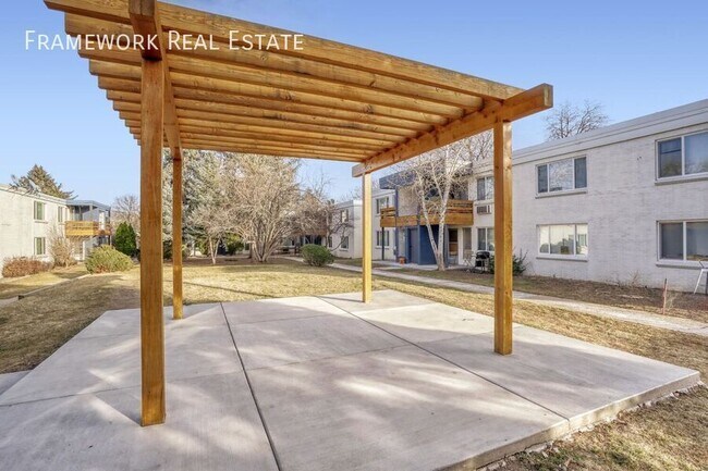 Building Photo - 1687 Reed St