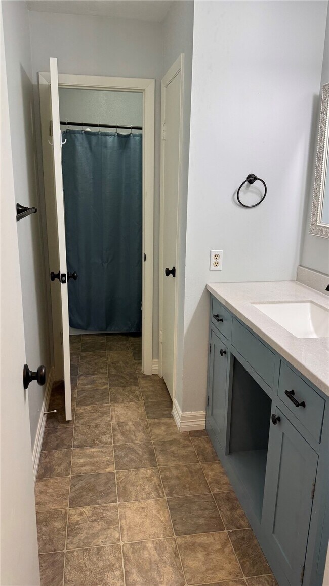 Building Photo - 5818 Culross Cl