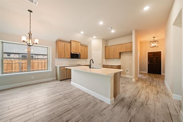 Building Photo - 612 Kyle Dr