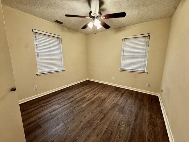 Building Photo - 1706 Saddle Rd