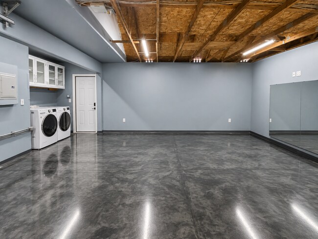 Building Photo - 1299 Rolling Hills Ct