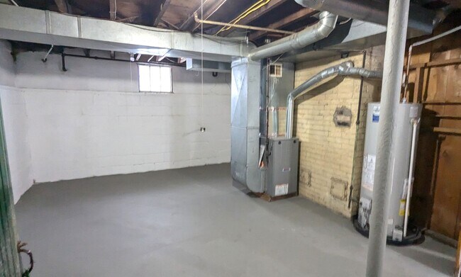 Building Photo - 457 W Southern Ave