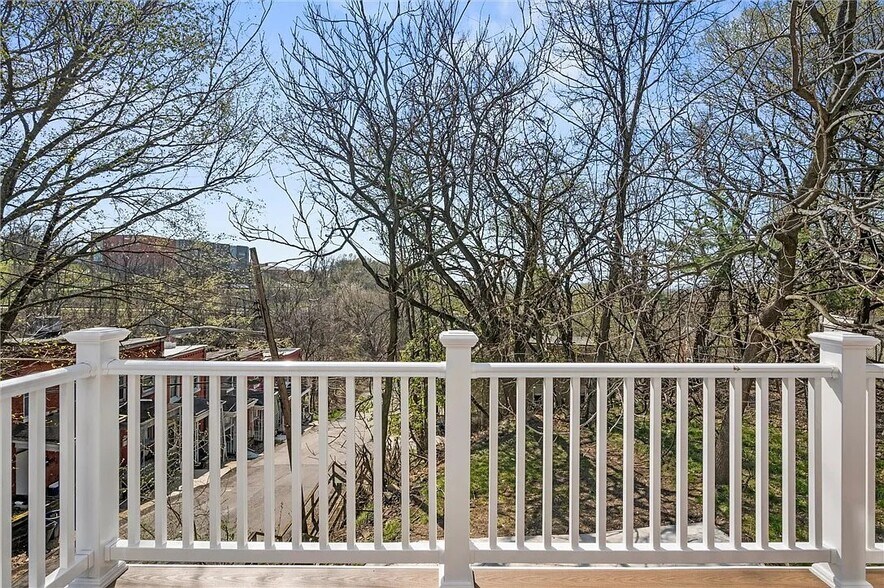 Building Photo - 362 Marshall Ave