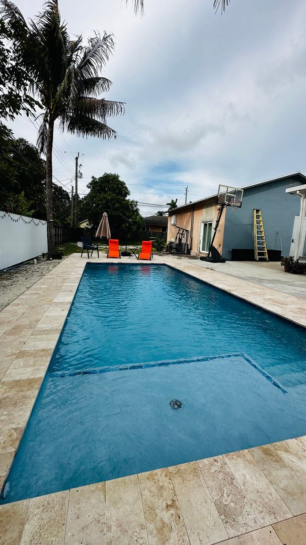 Building Photo - Pool House and an Apartment for the price ...
