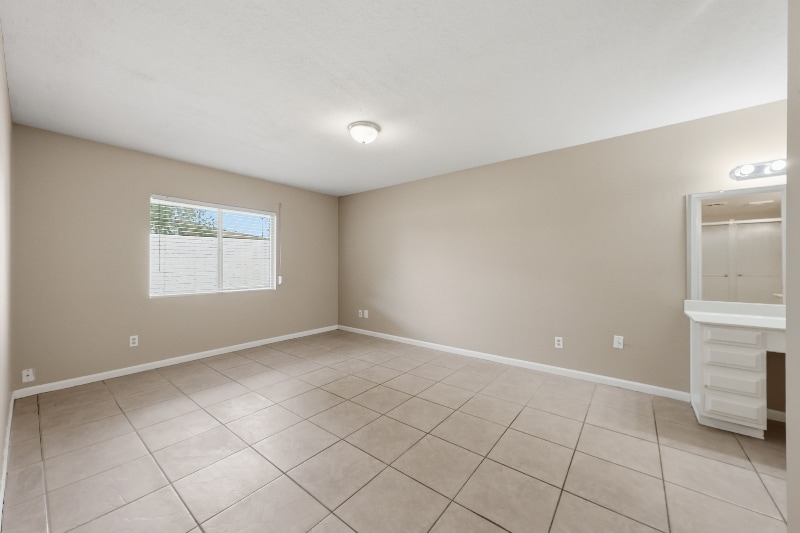 Building Photo - 4529 W McLellan Rd