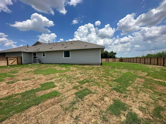 Building Photo - 1544 Marley