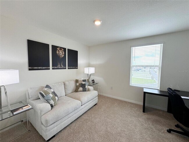Building Photo - 2095 King Ranch St