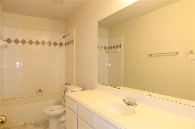 Building Photo - 2816 Kings Gate Dr