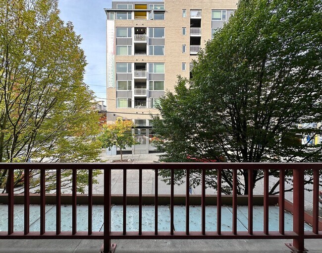 Building Photo - 1bd/1ba Seattle Condo
