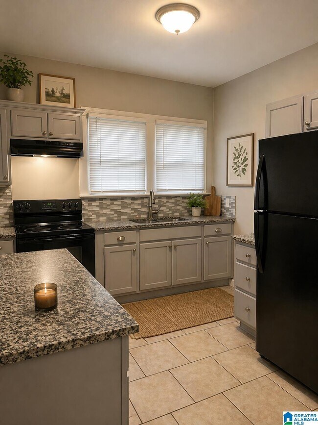 Building Photo - 1731 Exeter Ave