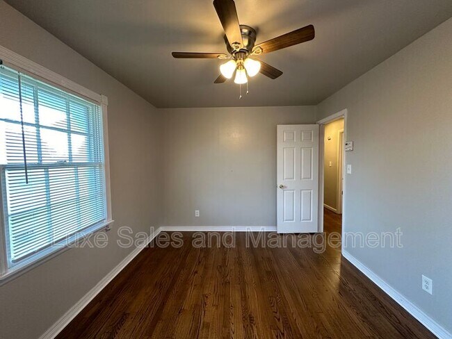 Building Photo - 133 W. Jarman Drive