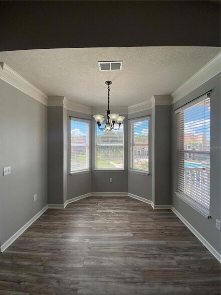 Building Photo - 10504 Villa View Cir