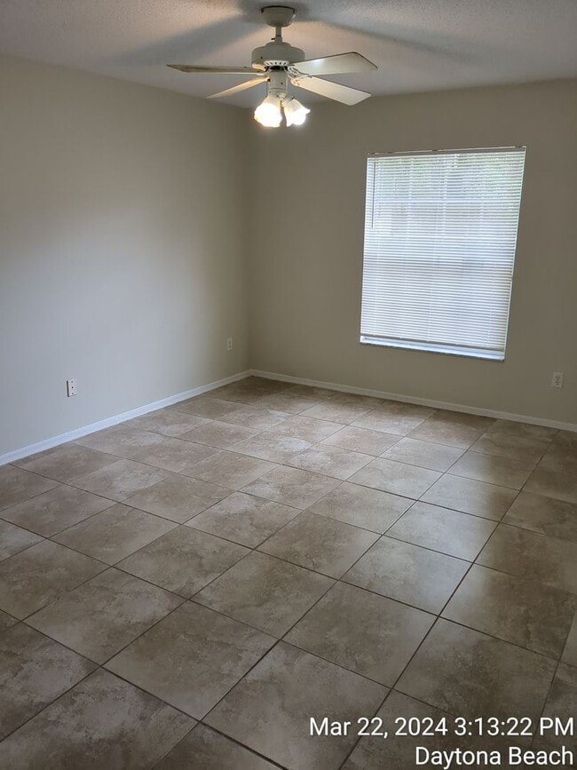 Building Photo - Spacious 4BR Home Minutes from Daytona Beach – Freshly Updated & Move-In Ready!