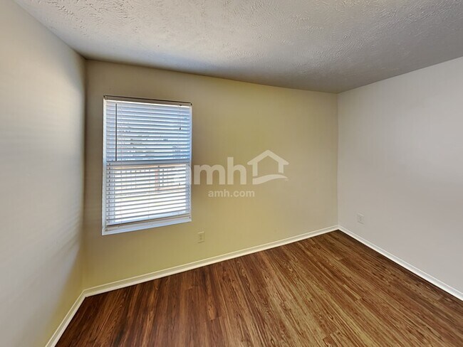 Building Photo - 1513 Clayton Dr
