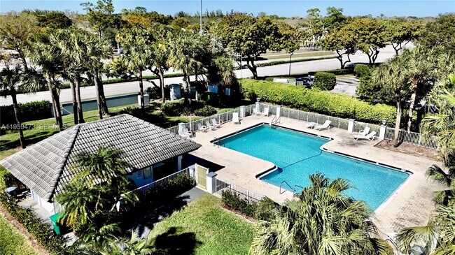 Building Photo - 5470 Pine Cir