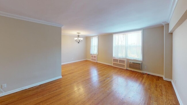 Building Photo - 66-15 Thornton Place