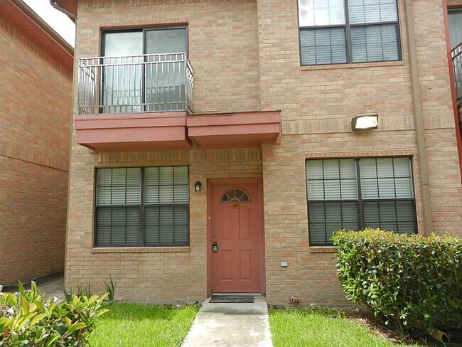 Primary Photo - 9400 Bellaire Blvd