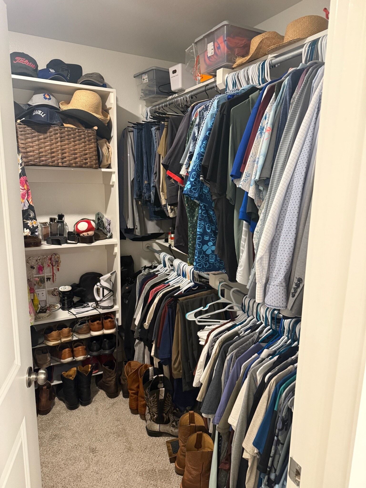 Master Closet - 2409 Bastrop Ave
