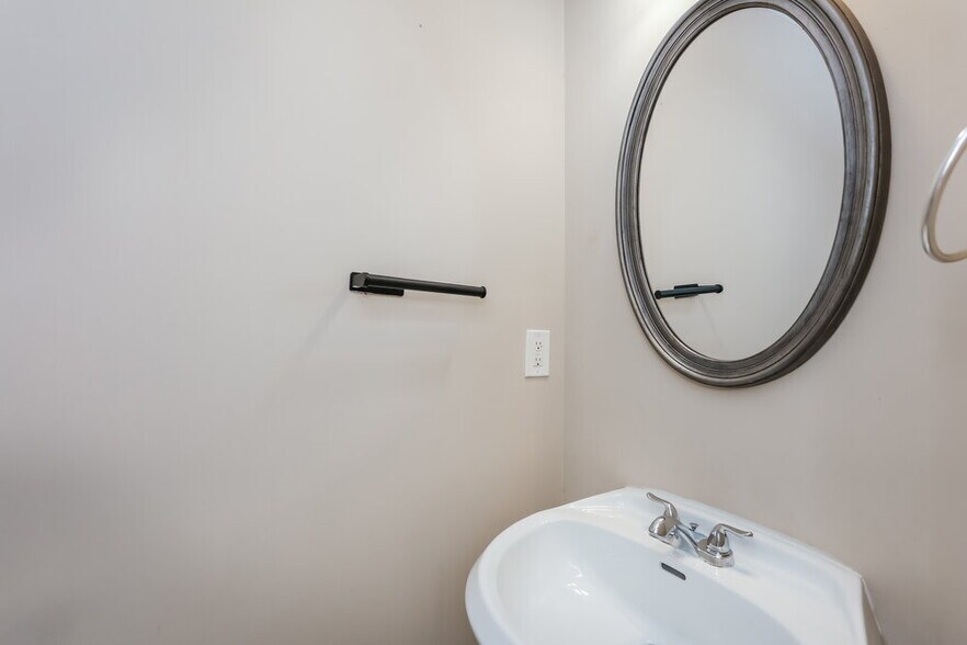 Building Photo - 47 Highland Falls Dr