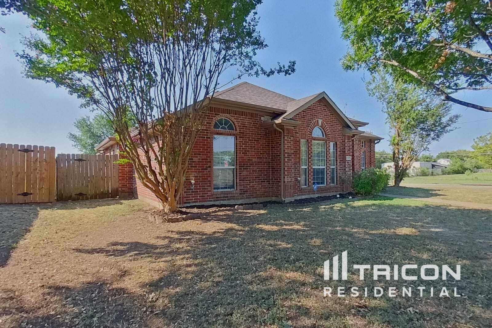Building Photo - 1362 Meadow Creek Dr