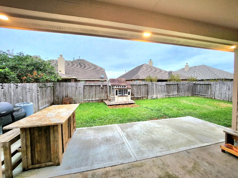 Building Photo - 8622 Austin Thomas Dr