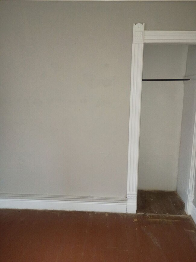 Building Photo - 501 Rowland St