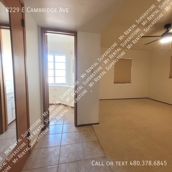 Building Photo - 8229 E Cambridge Ave