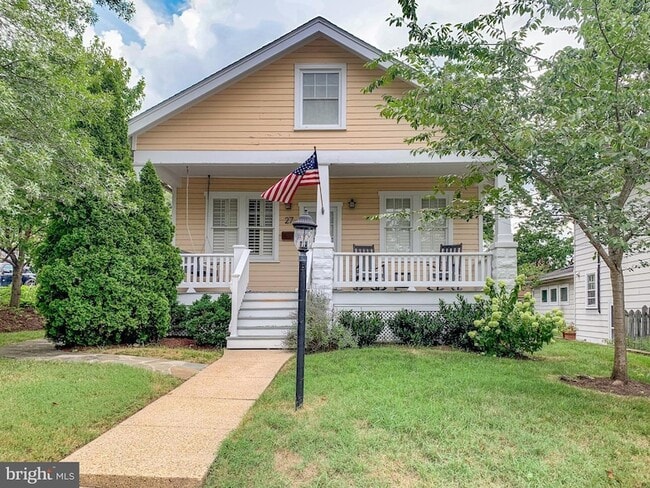 Primary Photo - 27 W Wyatt Ave