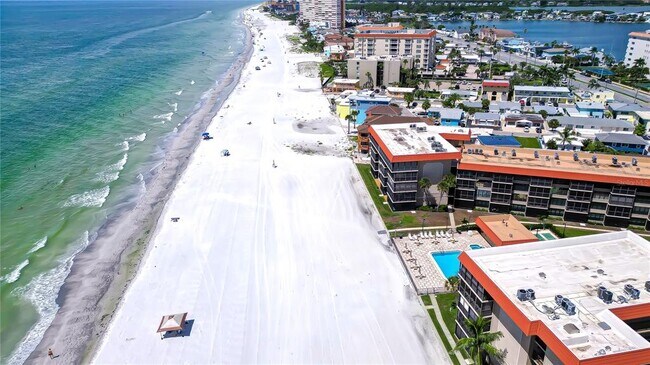 Building Photo - 17580 Gulf Blvd