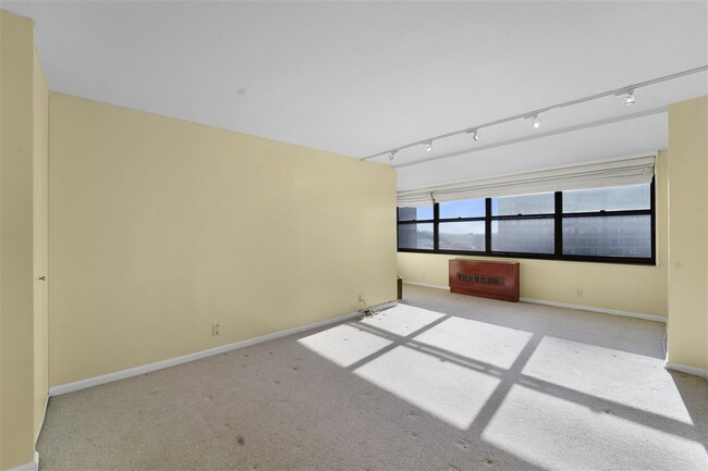Building Photo - 7004 JFK Blvd E