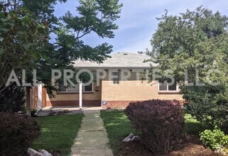 Building Photo - 1215 Cherry St