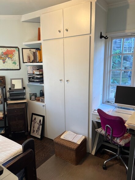 Building Photo - 7221 Earldom Ave