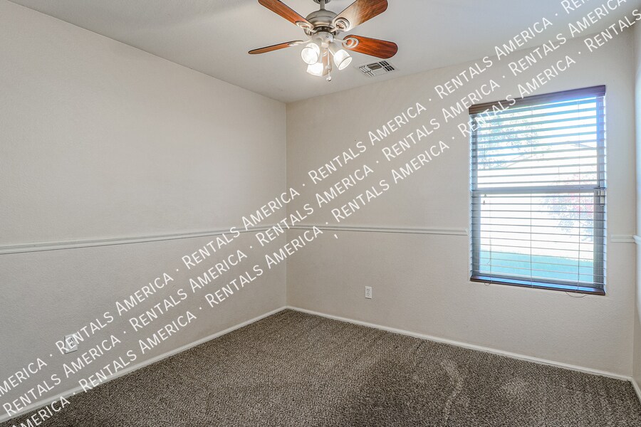 Building Photo - 16070 W Kendall St