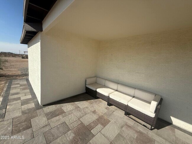 Building Photo - 726 S Johnson Rd