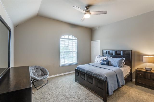 Building Photo - 3032 Larreta