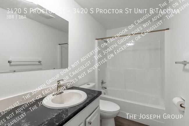 Building Photo - 3420 S Proctor St