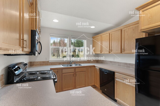 Building Photo - 718 S Edgerton Ln