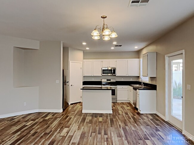 Building Photo - 6754 Cinnabar Coast Ln